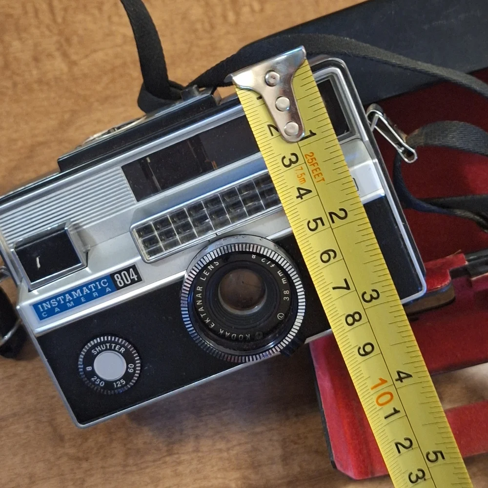 Vintage Kodak Instamatic 804 With Hard Shell Black Red Velvet Case Untested
